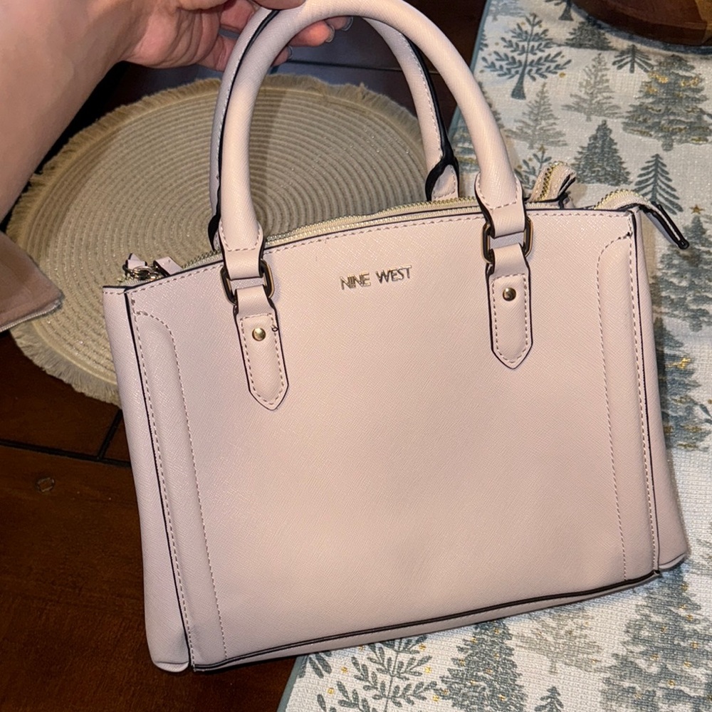 Nine west hand bag/crossbody